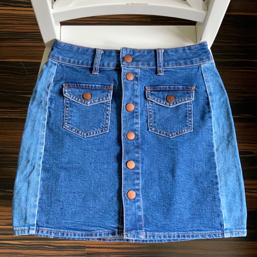 SOLD - GUC Madewell Jean Skirt (24, mini, 2-tone)
